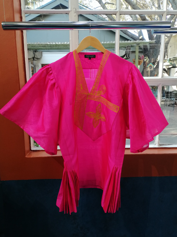 Robe Maïna Courte Rose Broderie Argente Manche Volante