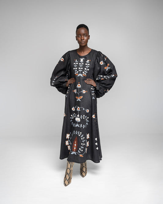 Loshoro Maxi - Black w / multi embroidery