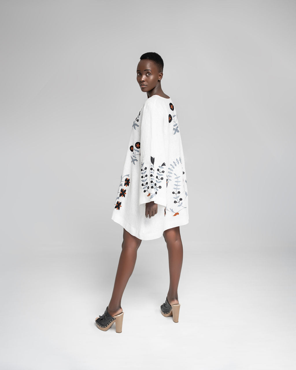 Loshoro Tunic - White w / multi embroidery