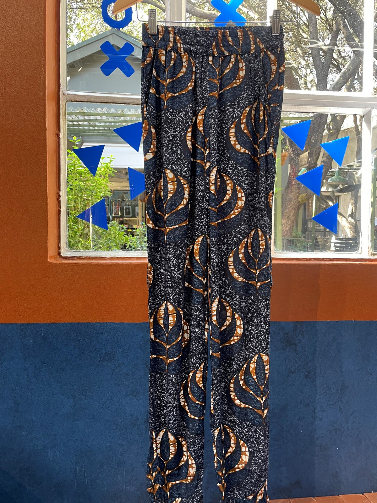 Zalika Blue Leaf